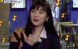 Được hỏi nghĩ tới bài hát nào khi nhìn thấy con hẻm, Joy hát ngay bản hit của Red Velvet chẳng liên quan khiến ai cũng phải bật cười