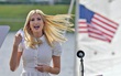 Động thái khó hiểu của nữ thần Ivanka Trump khi đối thủ của cha giành chiến thắng, trở thành chủ nhân mới của Nhà Trắng