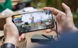 Chàng trai Ấn Độ gạt bố mẹ học online để 