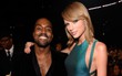 Không chỉ đi tiểu lên cúp Grammy, Kanye West còn 