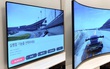 LG trình diễn TV biến hình, chuyển từ thẳng thành cong trong một nút bấm