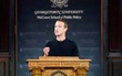 Nhìn lại thử thách 10 năm của Mark Zuckerberg: Từ đeo cà vạt mỗi ngày, chỉ ăn thịt con vật mình giết tới