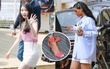 IU - Rihanna và biệt tài đi giày cao gót trên hố ga mà không 