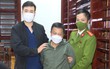 Bắt kẻ cầm đầu đường dây đánh bạc tiền tỉ, trữ nhiều súng đạn trong nhà