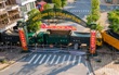 Ảnh: Dàn xe ben trọng tải lớn, chồng gạch, đặt ống cống để chốt chặn nhiều điểm cách ly ở Bắc Ninh