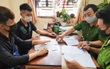 Hai thanh, thiếu niên trèo tường vào khu cách ly tập trung thăm bạn gái