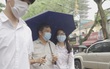 Thi vào lớp 10 Hà Nội năm 2021: Kết thúc ngày thi đầu tiên, thí sinh mừng rỡ vì đề dễ