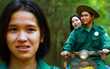 Mặt lệch hẳn sang bên, cô gái trẻ phải chật vật với ước mơ giáo viên nhưng cuối cùng cũng tìm được điểm sáng trong cuộc đời