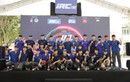 ENEOS đồng hành cùng sinh viên Đại học Vinh chăm sóc xe máy sau mưa bão