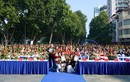 Dàn nghệ sĩ dậy sớm tham dự lễ trồng cây “Thành phố nở hoa” ở Hà Nội
