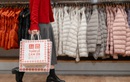 Cửa hàng UNIQLO nhuộm đỏ ưu đãi dịp cuối năm: Loạt TikToker đổ bộ, giỏ hàng không thể thiếu áo khoác chống tia UV PUFFTECH