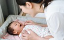 Tiêm vắc-xin 6 trong 1 cho trẻ sơ sinh, trẻ nhỏ: Ba mẹ đừng bỏ qua những lưu ý này