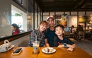 Starbucks Long Xuyên: Không gian hiện đại giữa lòng miền Tây, hút giới trẻ check-in rần rần