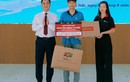 Tiếp sức mùa tựu trường, FPT Shop trao 30 combo công nghệ cho tân sinh viên có thành tích xuất sắc