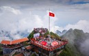 Du khách nhộn nhịp check in đỉnh Fansipan dịp lễ 2/9