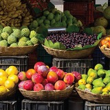 Cảnh báo 4 loại trái cây dễ bị phun thuốc trừ sâu, đi chợ bạn đừng mua vội vàng