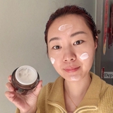 Bác sĩ da liễu không bán sản phẩm mà chỉ đưa chu trình chăm sóc, tôi làm theo và da đẹp lên thật!