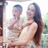 10 điểm cho Minh Hằng: Vi vu du lịch vẫn nhất quyết mang theo 1 thứ quan trọng cho con yêu