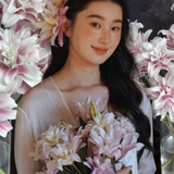 Cắm bình hoa bách hợp Isabella "đẹp như tranh" ngày Tết: Bí kíp dưỡng hoa nở đều, tươi lâu cả tháng chỉ nhờ thứ này