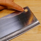 Hơn 90% người dùng không biết công dụng của chiếc lỗ nhỏ trên dao nhà bếp