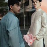 Áo dài nam ngày càng đẹp và nhất định bạn phải cho chồng yêu diện một bộ Tết này