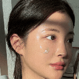 5 lọ kem dưỡng ẩm mỏng nhẹ không gây bít tắc lỗ chân lông, dùng được từ giờ tới hết mùa hè