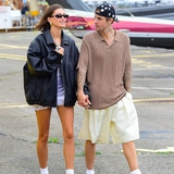 Người phụ nữ Justin Bieber yêu nhất: Là "IT Girl" tạo trend toàn cầu, diện gì cũng khiến chị em muốn copy paste