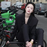 "Bad girl" khiến 1,4 tỷ dân Trung chao đảo, mặc gì cũng khiến phái nữ muốn copy