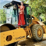 Nữ NSND xây biệt thự 10 phòng ngủ, sân pickleball trong biệt phủ 10.000m2 ở Hà Nội, 42 tuổi tái hôn