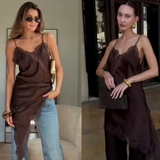 Xu hướng 2026 gọi tên áo hai dây: Mềm mại hơn, dễ mặc hơn và tinh tế hơn