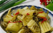 Những người không nên ăn dưa muối, thèm đến mấy cũng chớ đụng vào kẻo ''một miếng hại cả đời''