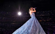 Ngắm nhìn những bộ trang phục gây sốt của Taylor Swift trong The Eras Tour