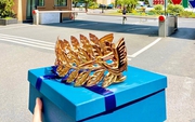 Lộ diện hình ảnh thật vòng nguyệt quế Chung kết năm Olympia 2023, đẹp đến từng chi tiết nhỏ nhất!