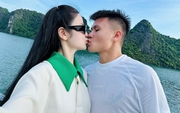 Chu Thanh Huyền tung ảnh hôn Quang Hải khiến dân tình đỏ mặt, thì ra đây là ảnh mà chàng cầu thủ từng che giấu