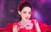Ngân 98, Thuỳ Tiên và loạt chiến thần livestream bán hàng vướng vòng lao lý