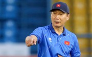 Giúp tuyển Việt Nam thắng Nepal, HLV Kim Sang-sik vẫn bị chuyên gia đánh giá "không ổn"