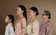 Bảo Thanh chia sẻ bộ ảnh 4 thế hệ phụ nữ trong gia đình nhân 20/10