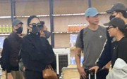 "Team qua đường" bắt gặp Hương Giang lặng lẽ về nước, nhân vật kè kè sát rạt gây chú ý