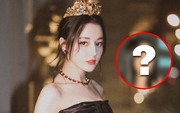 Sốc với tin Địch Lệ Nhiệt Ba đã biến mất khỏi showbiz, có thế thân thay cô dự sự kiện suốt thời gian qua