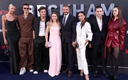 Toàn cảnh mâu thuẫn gia đình khiến Beckham suy sụp, con trai bị tố vô ơn, mẹ chồng nàng dâu “cơm không lành canh không ngọt"