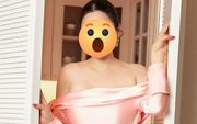 Hoa hậu Việt bị nghi mang bầu giả tiếp tục đáp trả căng ngay trên sóng livestream