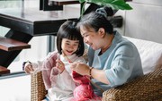 3 kiểu người già nuôi dạy trẻ thông minh, EQ cao - cứ mạnh dạn giao con cho họ