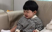 Con đang ngoan bỗng "sáng nắng chiều mưa", bố mẹ bế tắc không biết phải làm sao!