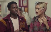 Xem phim Sex Education, tôi ngỡ ngàng vì phim quá hay, chị em phụ nữ nào cũng cần xem