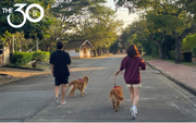 “Sống trước, làm việc sau”: Triết lý đằng sau cơn sốt micro-retirement