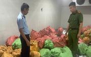Kiểm tra kho hàng của Phùn Thị Thủy SN 1988, phát hiện loạt bao tải dứa buộc kín khả nghi: Lời khai của chủ kho hé lộ điều gì?