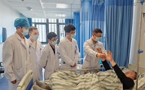 Người đàn ông phát hiện ung thư phổi nhờ 1 lần cảm lạnh, một phần trái tim đã bị khối u "ăn" mất