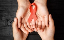 Tỉ lệ lây nhiễm HIV/AIDS qua quan hệ tình dục đồng giới nam ở Việt Nam tăng nhanh