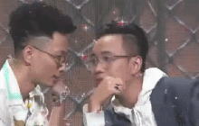 Fan ngậm ngùi khi thấy JustaTee bị Rhymastic "bỏ rơi": "Ơ cứ thế là đi thôi à?"