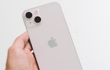 Tại sao iPhone 13 lại có camera đặt chéo? Có phải Apple làm vậy chỉ để cho khác iPhone 12 hay không?